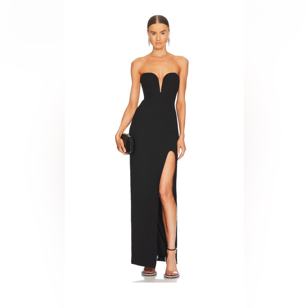 NWT Nicolas Tena deep V Sweetheart Strapless gown. Revolve 🖤
